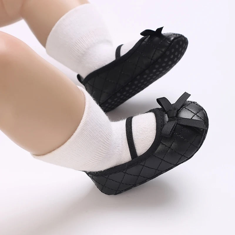 Classic black pram shoes