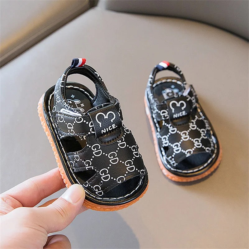 Small kid/baby shoes