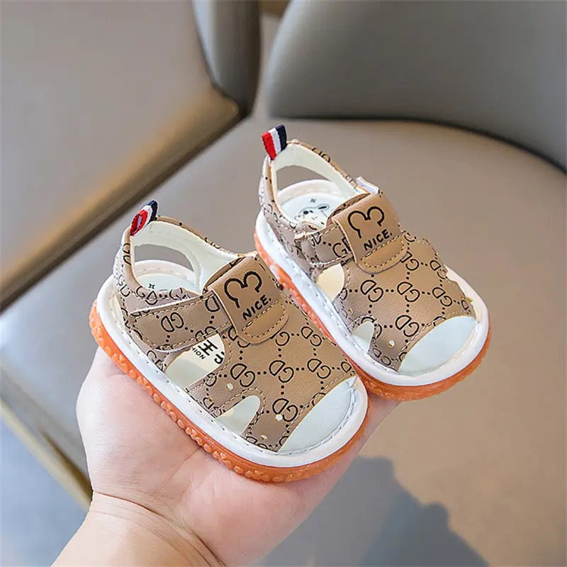 Small kid/baby shoes