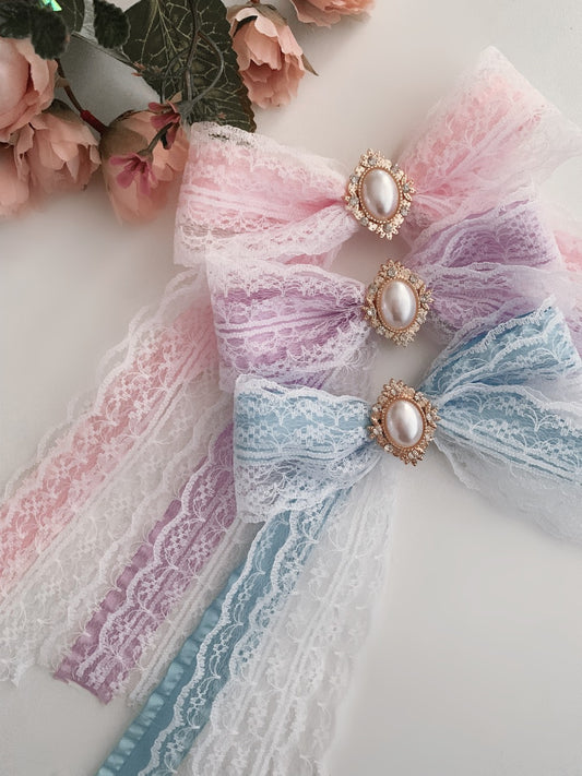 Large lace Pearl bow